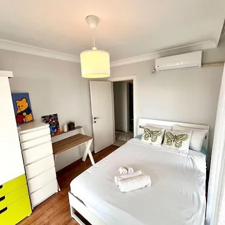 فيلة Cesme'de Havuzlu Evde Konaklayin Çeşme