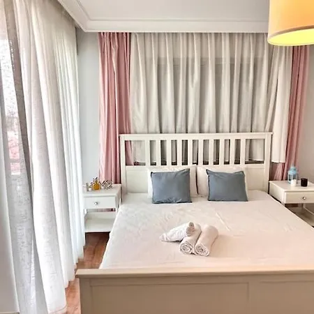 Cesme'de Havuzlu Evde Konaklayin فيلة *