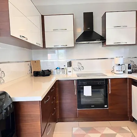 Cesme'de Havuzlu Evde Konaklayin فيلة