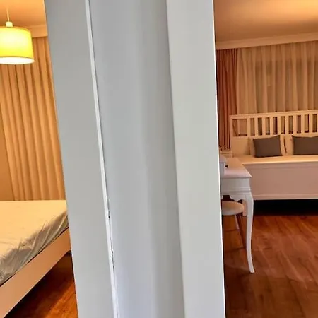 فيلة Cesme'de Havuzlu Evde Konaklayin