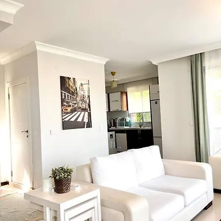 빌라 Cesme'de Havuzlu Evde Konaklayin Çeşme