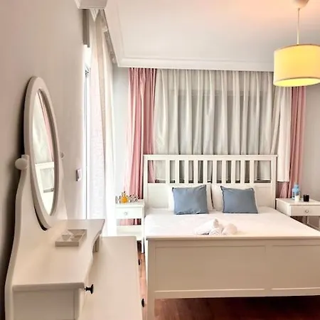 빌라 Cesme'de Havuzlu Evde Konaklayin *
